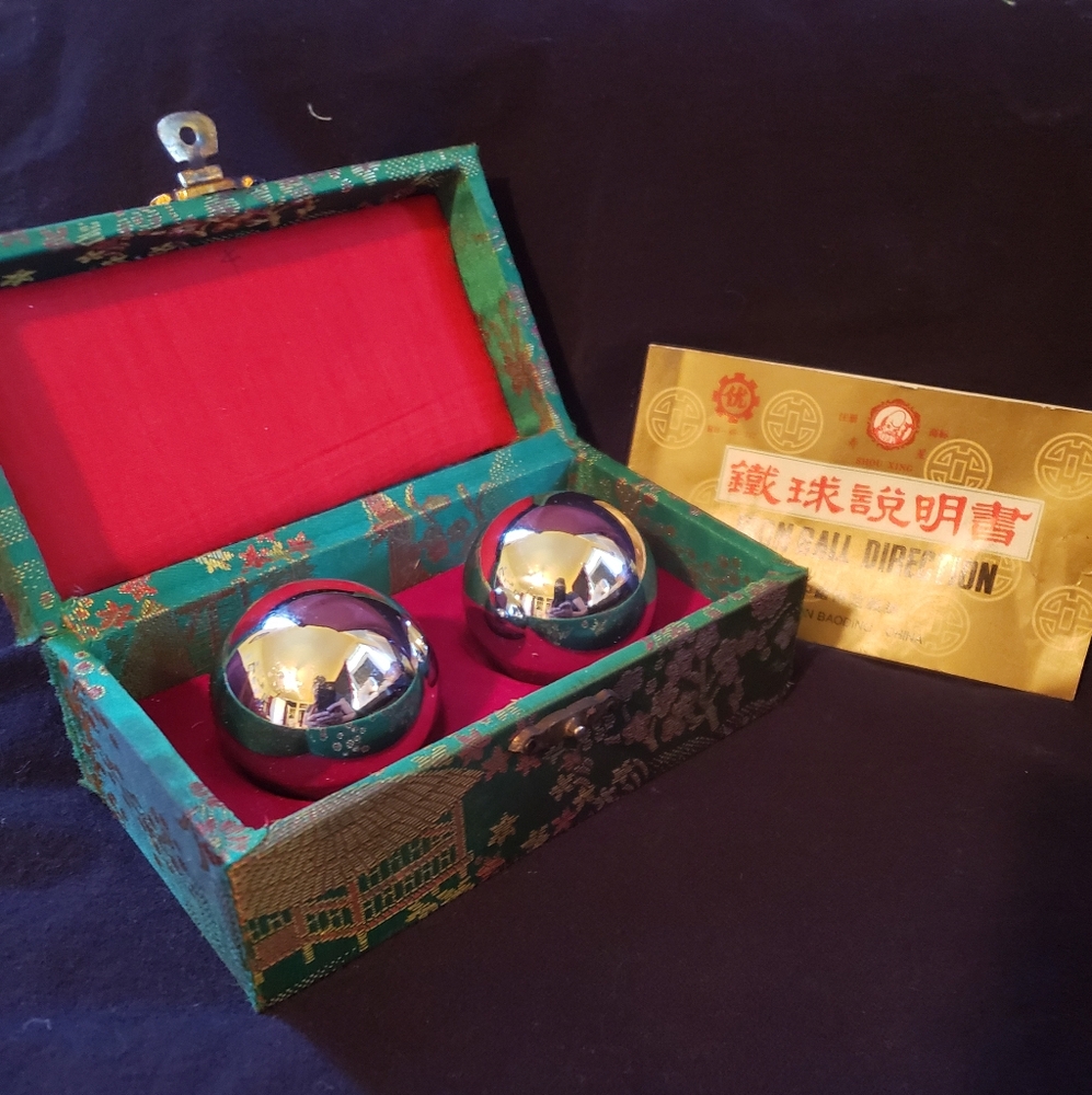 Vintage Chinese Exercise Balls w/ Box - Picture 7 of 7